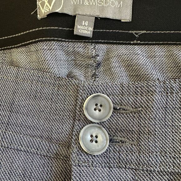 Wit and Wisdom Skyrise Double Button Wide Leg Pant Ankle Length EUC - Picture 6 of 6